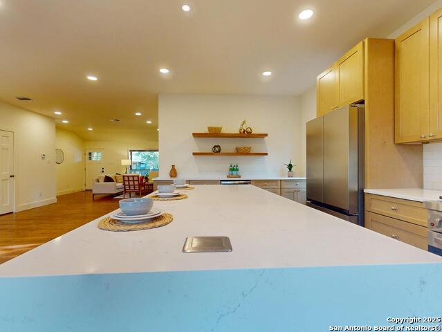Listing photo id 10 for 141 Chevy Chase