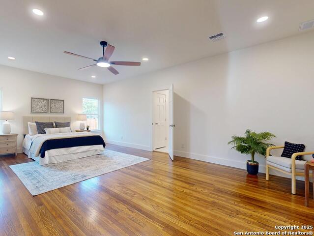 Listing photo id 15 for 141 Chevy Chase