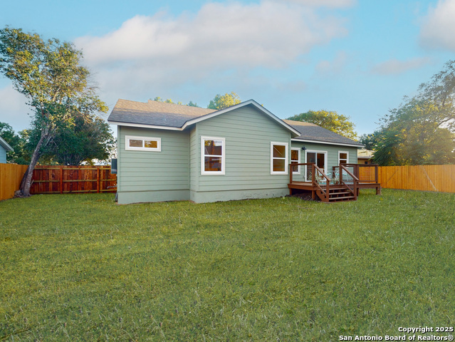 Listing photo id 30 for 141 Chevy Chase