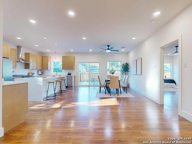 Listing photo id 3 for 141 Chevy Chase