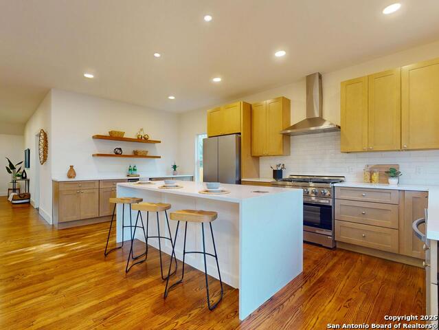Listing photo id 4 for 141 Chevy Chase