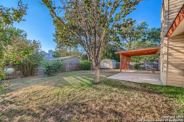 Listing photo id 29 for 7002 Autumn Chase