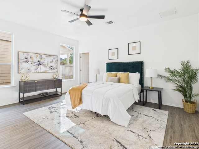 Image 14 of 39 For 4526 Harrisburg