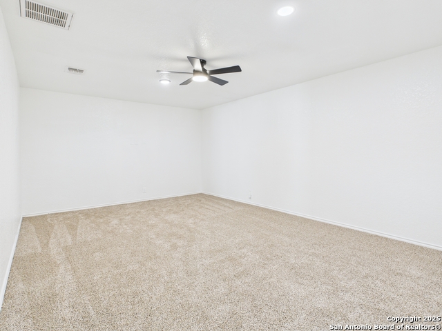 Image 23 of 39 For 4526 Harrisburg