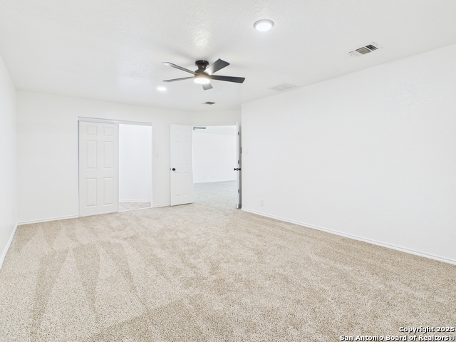 Image 24 of 39 For 4526 Harrisburg