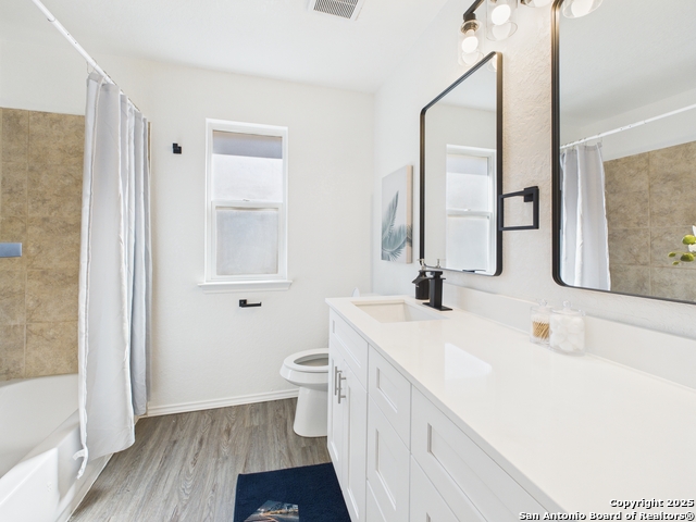 Image 27 of 39 For 4526 Harrisburg