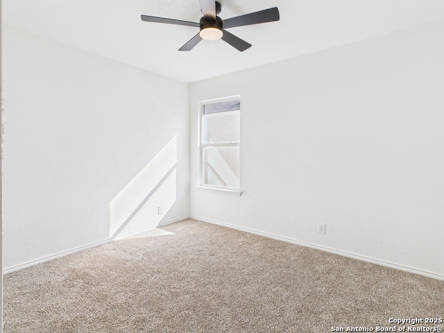 Image 28 of 39 For 4526 Harrisburg