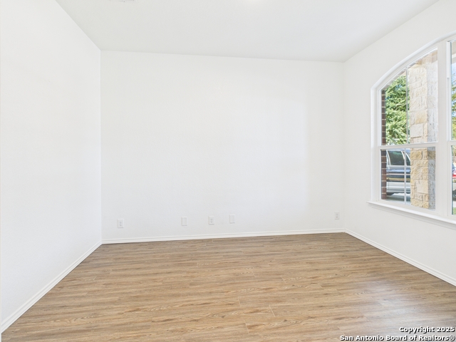 Image 6 of 39 For 4526 Harrisburg