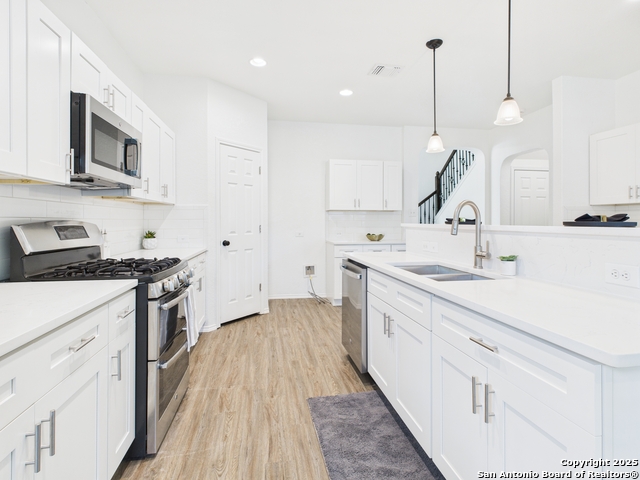 Image 9 of 39 For 4526 Harrisburg