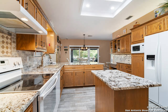 Image 14 of 30 For 875 Gallagher