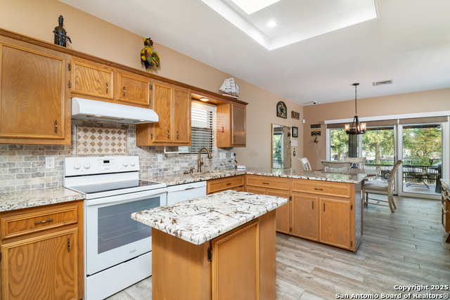 Image 15 of 30 For 875 Gallagher