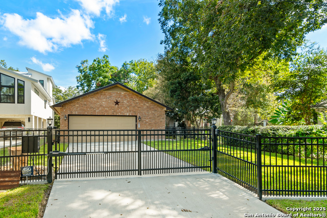 Image 7 of 30 For 875 Gallagher