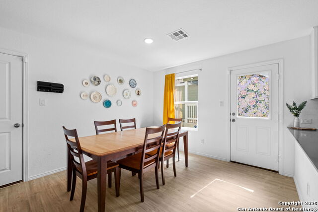 Listing photo id 7 for 9103 Stellar Hill