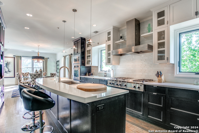 Listing photo id 8 for 334 Encino Ave  2