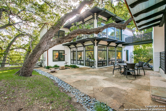 Listing photo id 2 for 334 Encino Ave  2