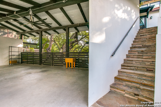 Listing photo id 3 for 334 Encino Ave  2