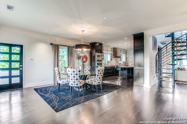 Listing photo id 5 for 334 Encino Ave  2