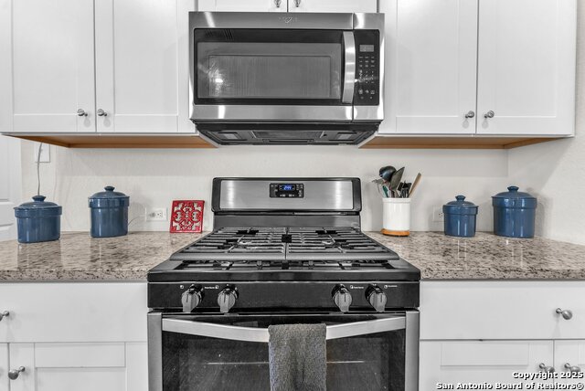 Listing photo id 13 for 4410 Lake Ritter