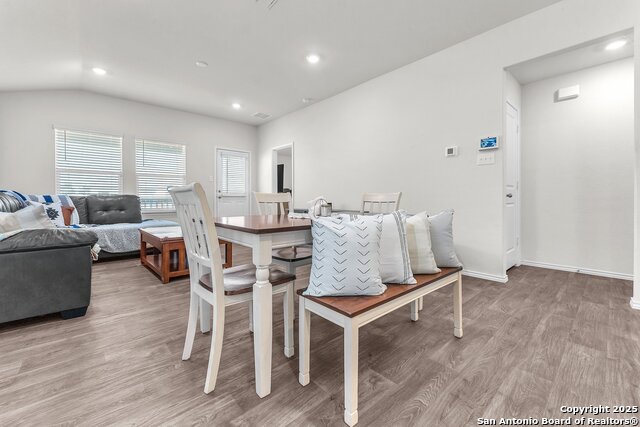 Listing photo id 18 for 4410 Lake Ritter