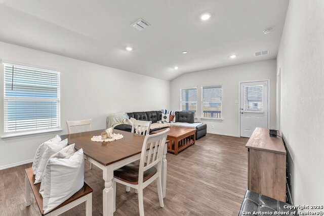 Listing photo id 22 for 4410 Lake Ritter