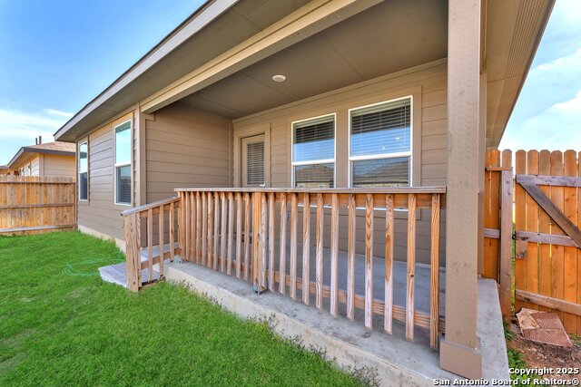 Listing photo id 28 for 4410 Lake Ritter