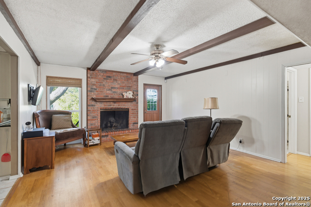 Image 17 of 47 For 11722 Raindrop