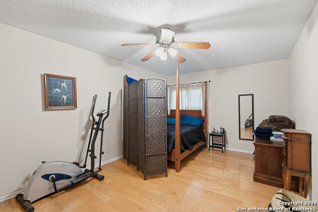 Image 20 of 47 For 11722 Raindrop