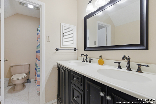 Image 26 of 47 For 11722 Raindrop