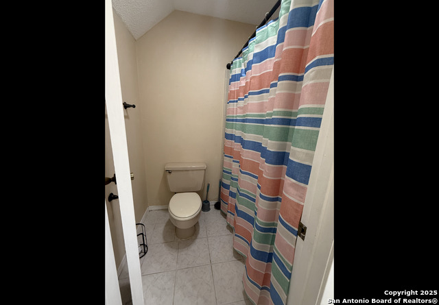 Image 33 of 47 For 11722 Raindrop