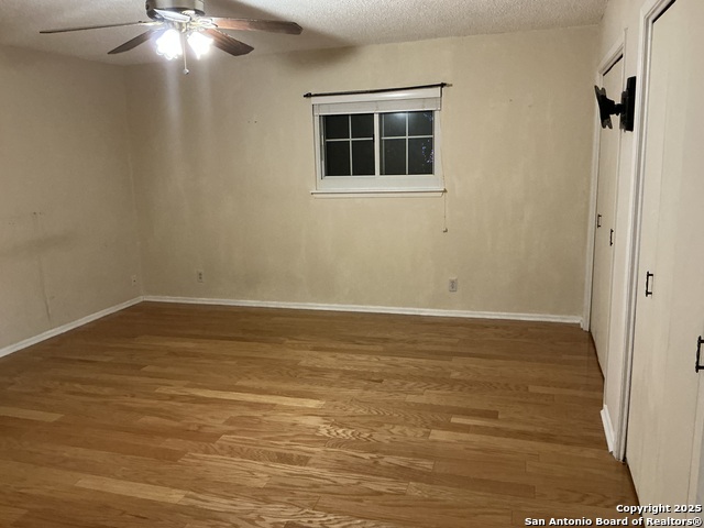 Image 37 of 47 For 11722 Raindrop