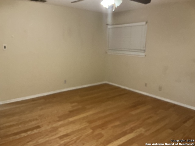 Image 38 of 47 For 11722 Raindrop