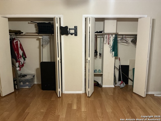 Image 39 of 47 For 11722 Raindrop