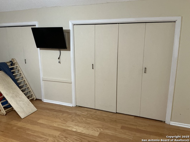 Image 43 of 47 For 11722 Raindrop