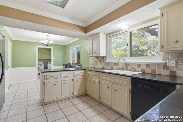 Image 8 of 47 For 11722 Raindrop