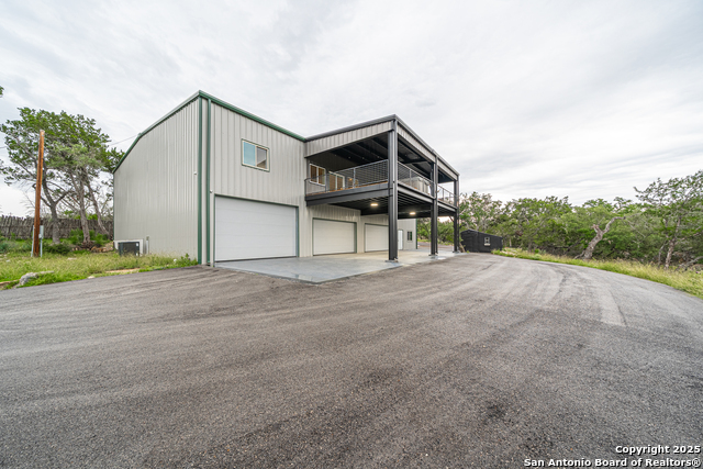 Image 19 of 40 For 247 Betty