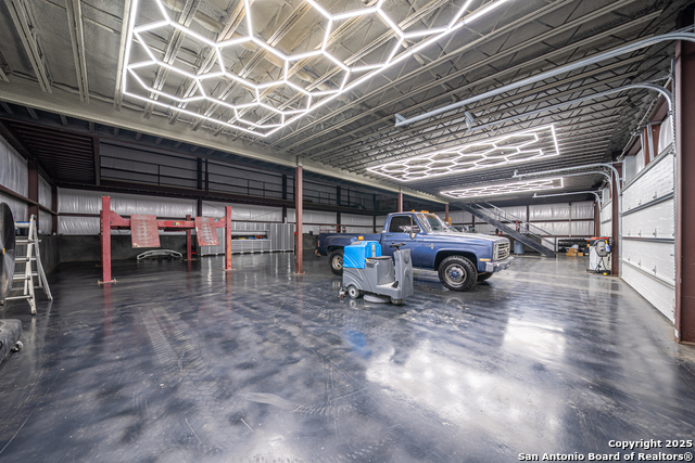 Image 21 of 40 For 247 Betty