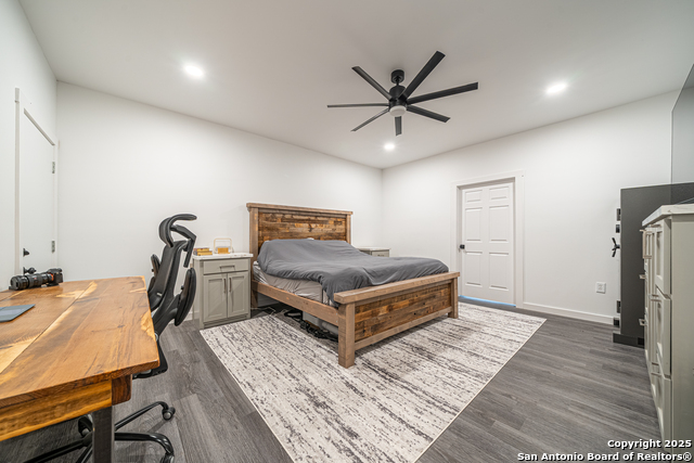 Image 26 of 40 For 247 Betty