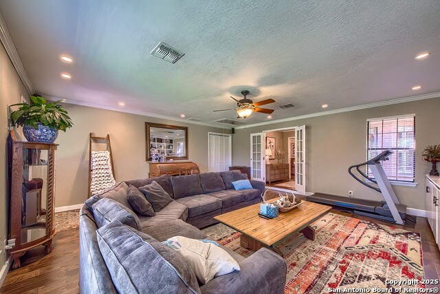 Listing photo id 9 for 1206 31st Street