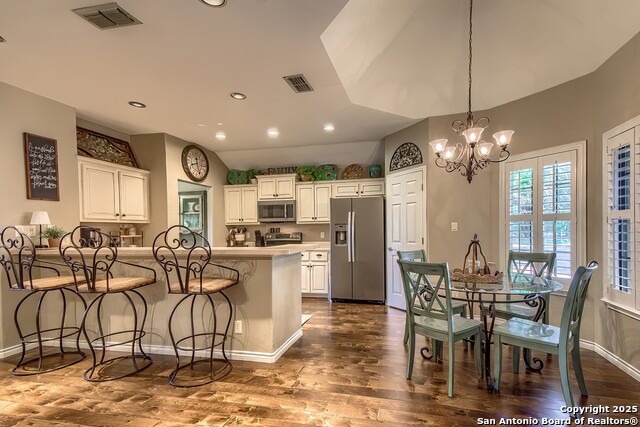 Listing photo id 4 for 1206 31st Street