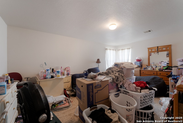 Listing photo id 26 for 144 Springtree Blf
