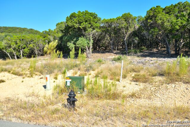 Listing photo id 10 for 000 Private Road 1708 W