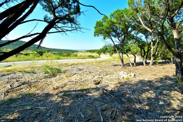 Listing photo id 0 for 000 Private Road 1708 W