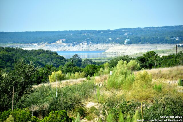 Listing photo id 20 for 000 Private Road 1708 W