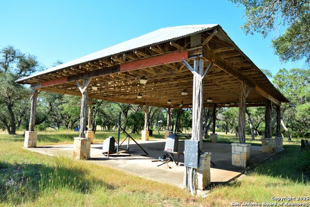 Listing photo id 23 for 000 Private Road 1708 W