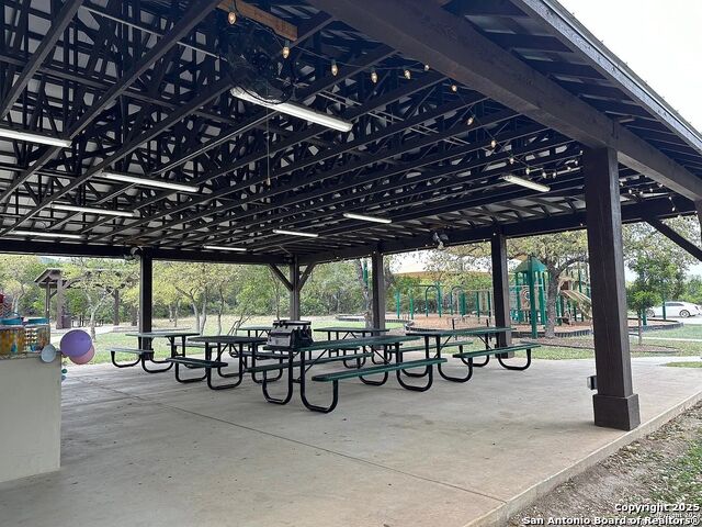Listing photo id 27 for 000 Private Road 1708 W