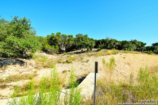 Listing photo id 3 for 000 Private Road 1708 W