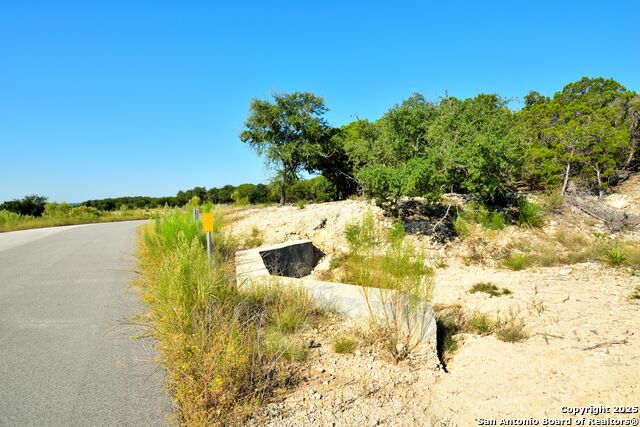 Listing photo id 4 for 000 Private Road 1708 W