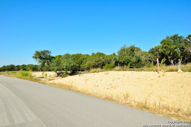 Listing photo id 5 for 000 Private Road 1708 W