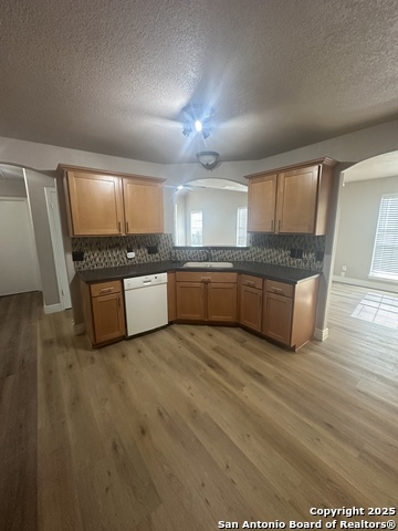 Listing photo id 8 for 701 Meadow Top