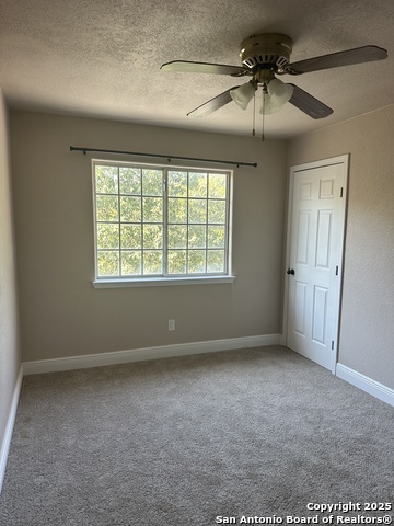 Listing photo id 14 for 701 Meadow Top